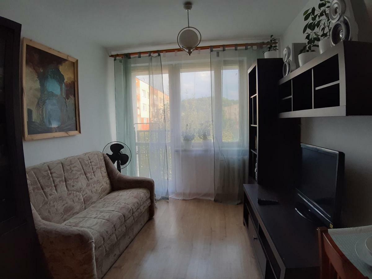 Apartament Beksa Appartamento Sanok Esterno foto