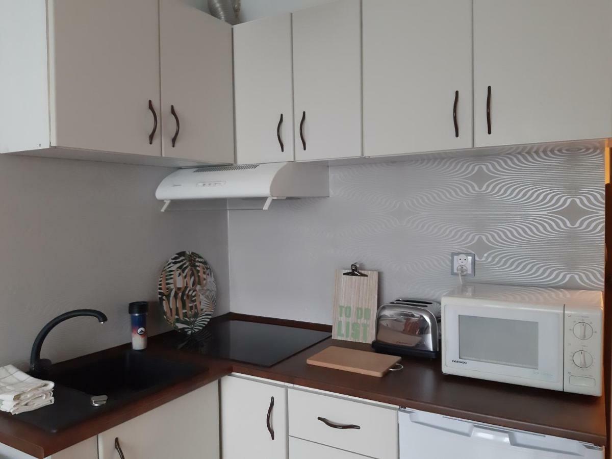 Apartament Beksa Appartamento Sanok Esterno foto