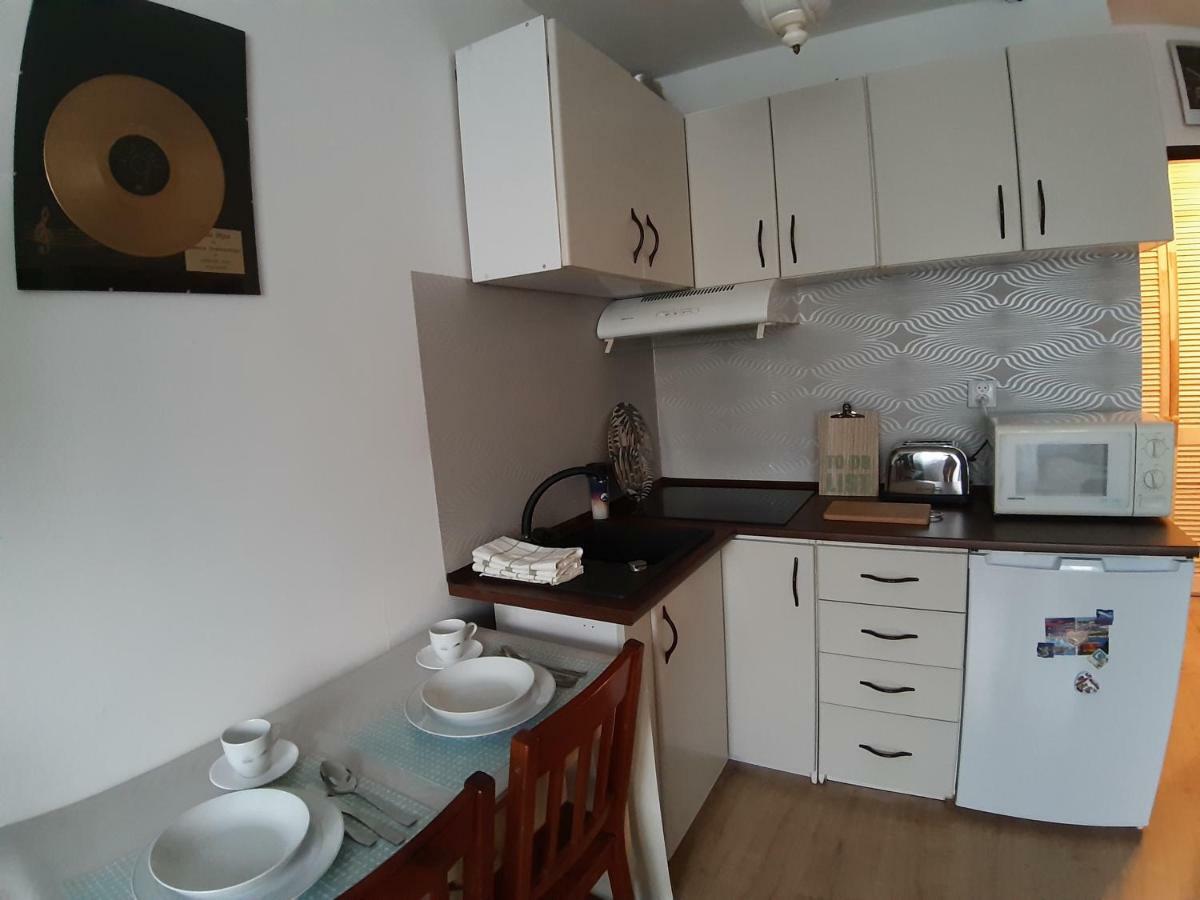 Apartament Beksa Appartamento Sanok Esterno foto